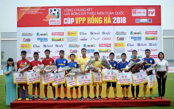  Chung kết U13 toàn quốc - Cúp VPP Hồng Hà 2018: Sông Lam Nghệ An lần thứ 6 đăng quang ngôi vô địch - Ảnh 3.