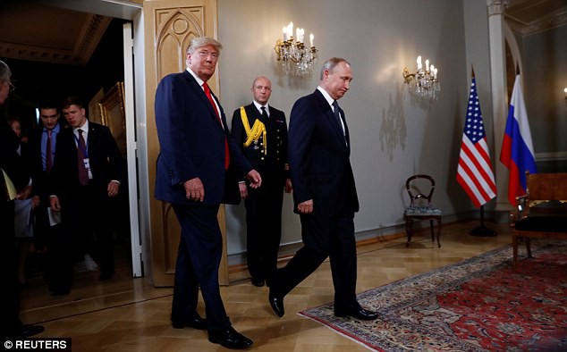 Hội nghị thượng đỉnh Nga - Mỹ: Hai người đàn ông quyền lực nhất thế giới chính thức gặp mặt - Ảnh 1.