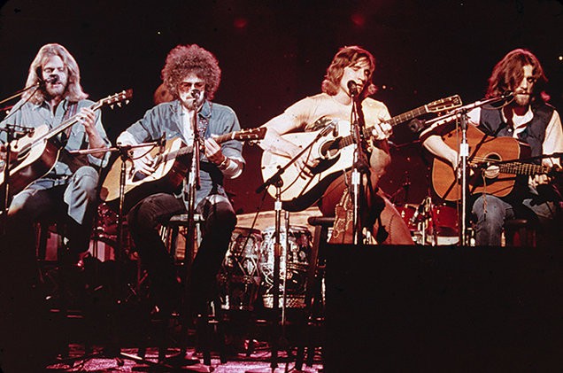 Vượt qua Michael Jackson, album của ban nhạc Eagles trở thành album bán chạy nhất mọi thời đại - Ảnh 1.