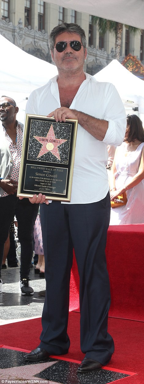 Simon Cowell được vinh danh trên Đại lộ Danh vọng sau hơn 40 năm gia nhập showbiz - Ảnh 5.