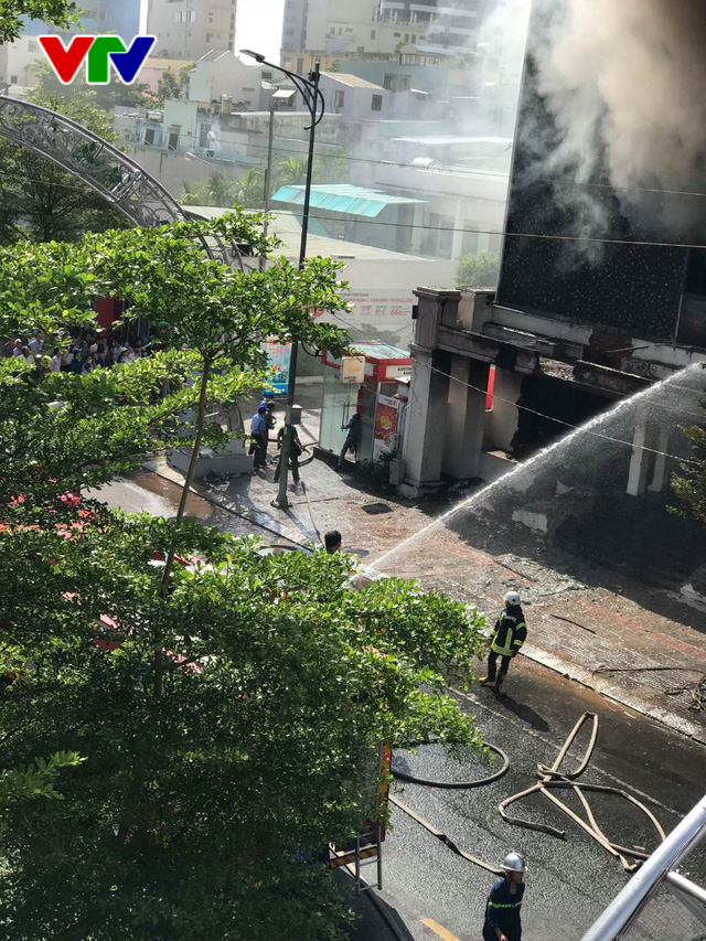 Cháy lớn tại một quán bar ở Đà Nẵng: Nghi do tia lửa hàn trong quá trình sửa chữa - Ảnh 2.