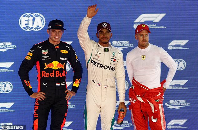 Đua xe F1: Lewis Hamilton lần thứ 4 giành pole tại GP Singapore - Ảnh 2.