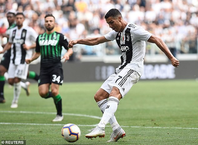 Ronaldo bật khóc sau bàn đầu tiên cho Juventus ở Serie A - Ảnh 4.