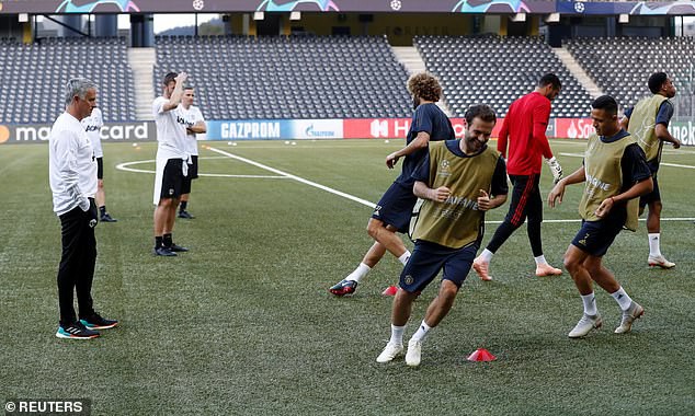 Pogba và Alexis Sanchez hớn hở tập luyện trước cuộc đấu nhà vô địch Thụy Sĩ - Ảnh 5.