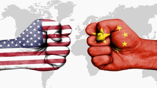 Tim Cook và Jack Ma nói gì khi cuộc chiến thương mại Mỹ - Trung leo thang? - Ảnh 1.