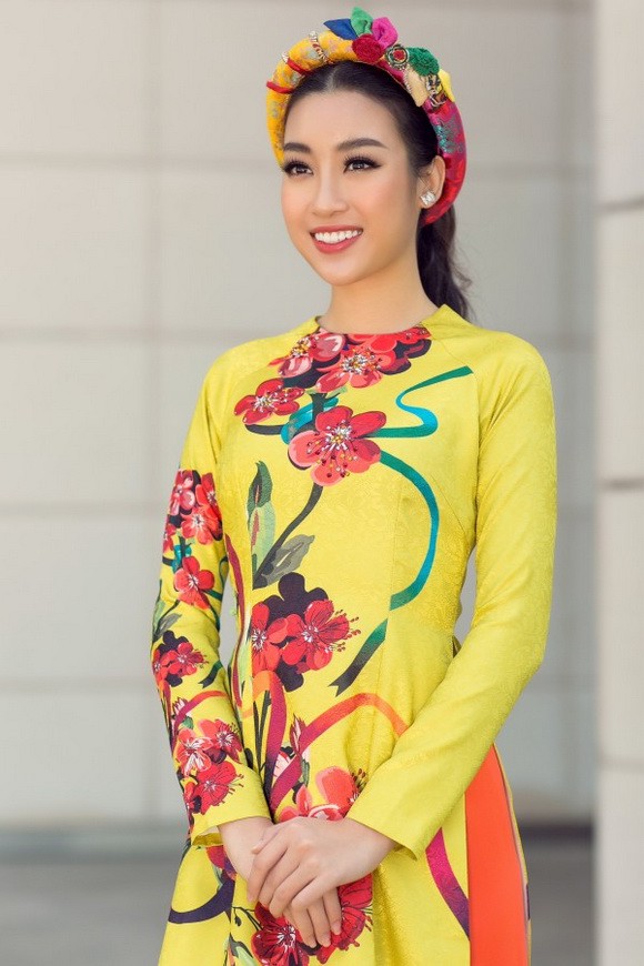 Hoa hậu Mỹ Linh đẹp chói lóa trong trang phục áo dài - Ảnh 6.
