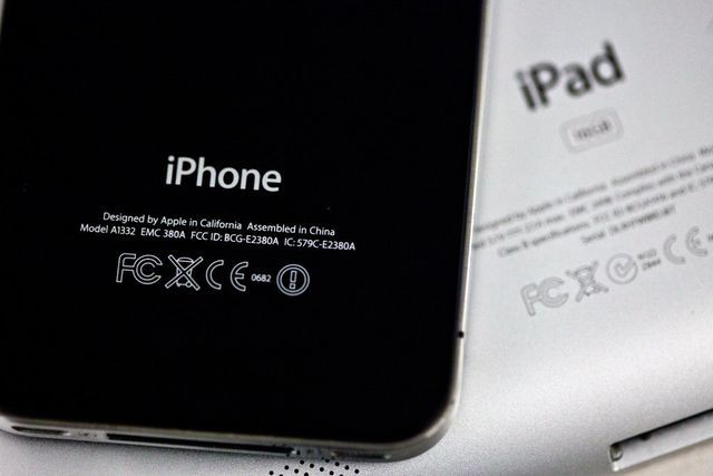 Apple không thể sản xuất iPhone và máy tính tại Mỹ chỉ vì... con ốc vít - Ảnh 1.
