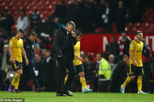 Chia điểm với Arsenal, Manchester United có khởi đầu tệ hại nhất sau 30 năm - Ảnh 5.