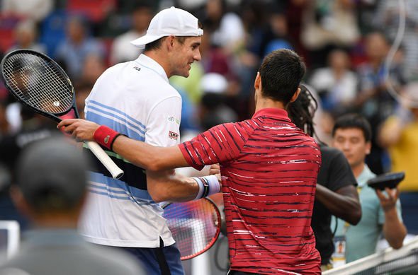 Novak Djokovic 2-0 John Isner: Chiến thắng thứ 350 của Nole! - Ảnh 1.