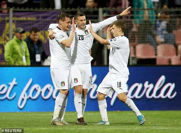 ĐT Bosnia-Herzegovina 0-3 ĐT Italia: Nối dài mạch toàn thắng! - Ảnh 2.