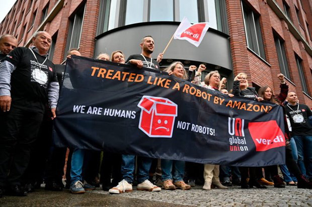 Hàng trăm nhân viên hãng Amazon tại Đức đình công đúng ngày Black Friday - Ảnh 1.
