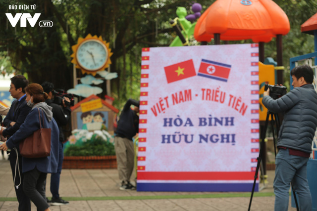 Trường mẫu giáo Việt - Triều “hút” phóng viên quốc tế túc trực - Ảnh 4.