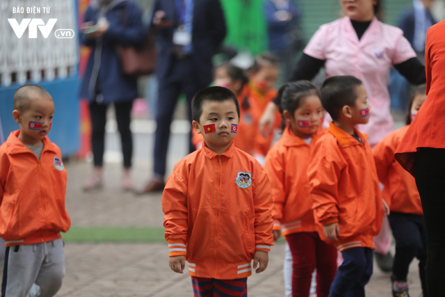 Trường mẫu giáo Việt - Triều “hút” phóng viên quốc tế túc trực - Ảnh 12.