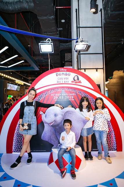 Văn Mai Hương xuất hiện cực xinh đẹp trong họp báo ra mắt bộ phim Dumbo - Chú voi biết bay - Ảnh 4.