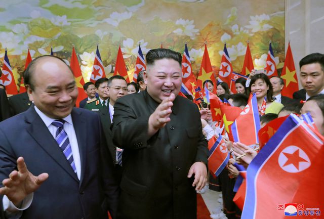 Truyền thông Triều Tiên đăng bộ ảnh ấn tượng về chuyến thăm Việt Nam của Chủ tịch Kim Jong-un - Ảnh 2.
