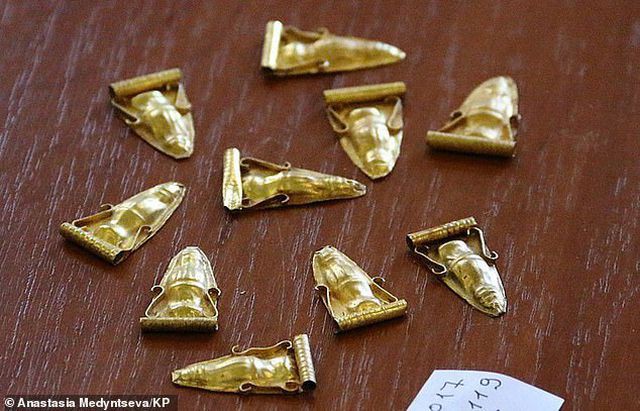 Tìm thấy hàng trăm trang sức bằng vàng trong ngôi mộ của công chúa thời cổ đại - Ảnh 4.