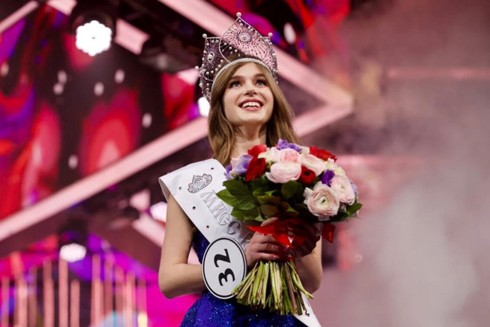 Nhan sắc trong trẻo, đẹp tựa thiên thần của tân Hoa hậu Nga 2019 - Ảnh 1.