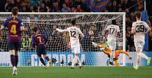 ẢNH: Messi lập cú đúp, Barcelona thắng hủy diệt Man Utd - Ảnh 13.