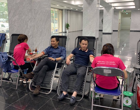 Cán bộ, viên chức và người lao động VTV tham gia hiến máu nhân đạo - Ảnh 10.