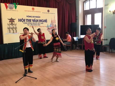 Sôi động Hội thi văn nghệ cộng đồng người Việt tại Nga năm 2019 - Ảnh 1.