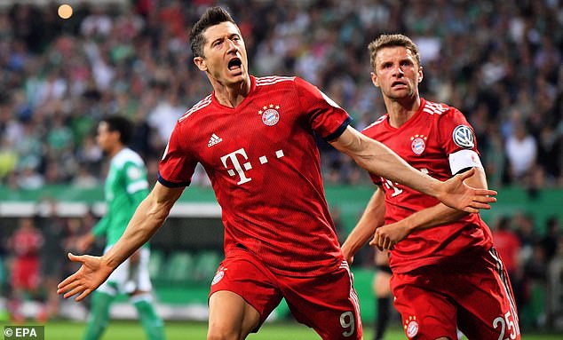 Thắng nhờ sai lầm trọng tài, Bayern toát mồ hôi giành vé Chung kết Cúp QG Đức - Ảnh 2.