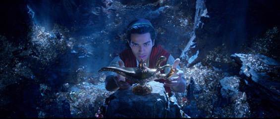 Yếu tố đa sắc tộc ít ai biết trong dàn diễn viên của Aladdin - Ảnh 2.