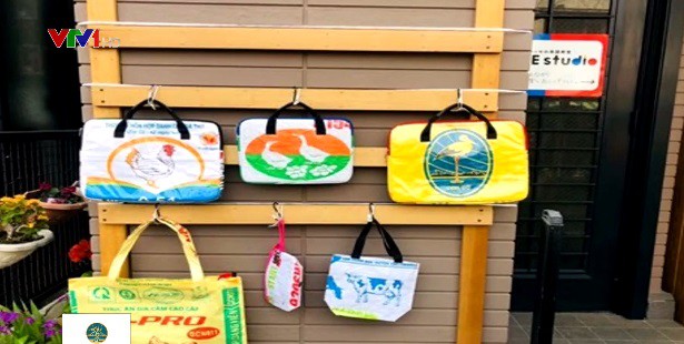 Túi xách Cám con cò được yêu thích ở Nhật - Ảnh 2.