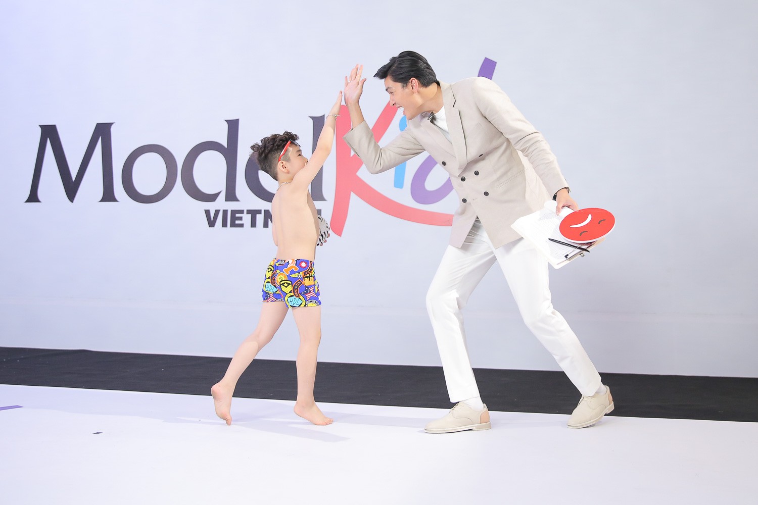 Cuộc đổ bộ màu sắc của các siêu mẫu nhí tại Model Kid Việt Nam 2019 - Ảnh 11.