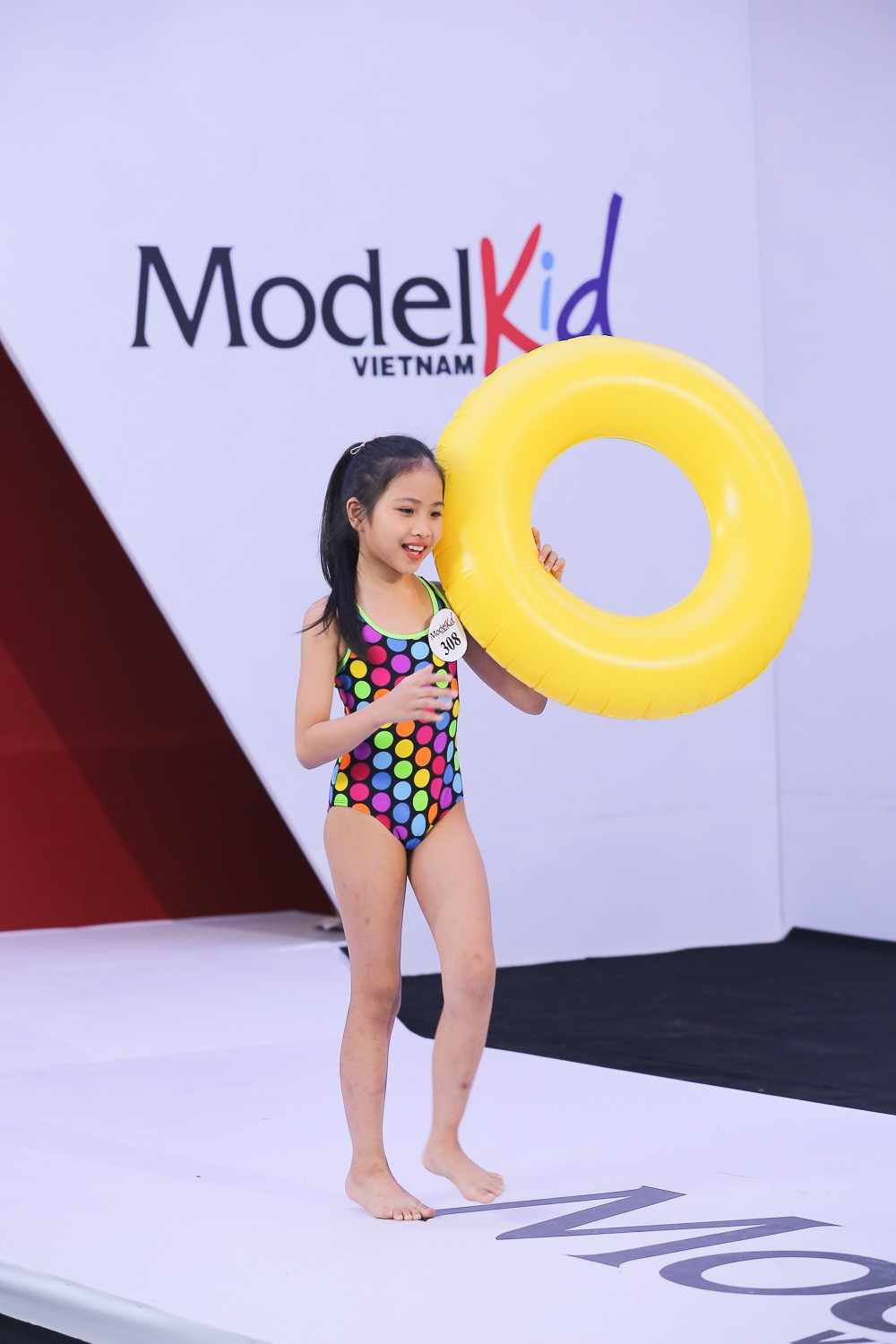 Cuộc đổ bộ màu sắc của các siêu mẫu nhí tại Model Kid Việt Nam 2019 - Ảnh 7.