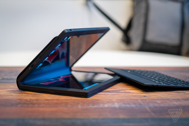 CES 2020: Dell, Lenovo, Intel đua nhau ra mắt laptop màn hình gập - Ảnh 1.