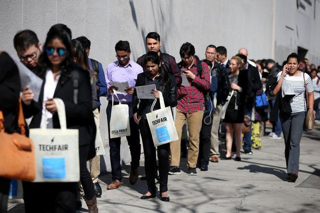 Lượng đơn xin trợ cấp thất nghiệp ở Mỹ bất ngờ tăng cao trong tuần qua - Ảnh 2.