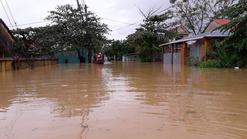 
Vast areas of central Vietnam have been flooded for days.
