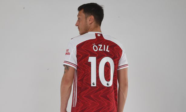 Arsenal công bố số áo mới của toàn bộ cầu thủ đội Một - Ảnh 2.