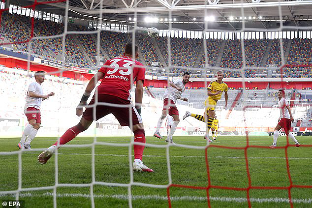 Dusseldorf 0-1 Borussia Dortmund: Ghi bàn phút cuối, Haaland hóa người hùng - Ảnh 2.