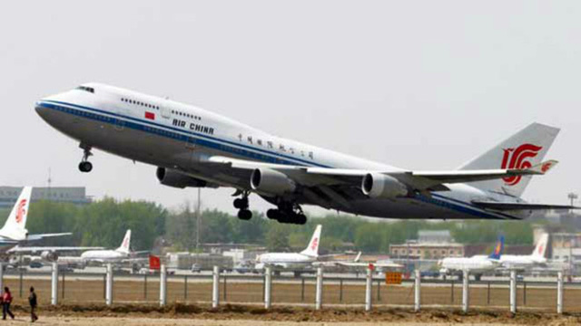 Mỹ - Trung Quốc đạt đồng thuận về việc nối lại các chuyến bay thương mại - Ảnh 1.