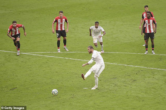 Athletic Bilbao 0-1 Real Madrid: Ramos tỏa sáng, Real Madrid tiến sát ngôi vô địch - Ảnh 3.