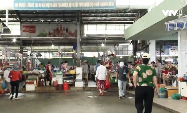Đà Nẵng tiếp tục phát phiếu đi chợ trong 15 ngày - Ảnh 2.