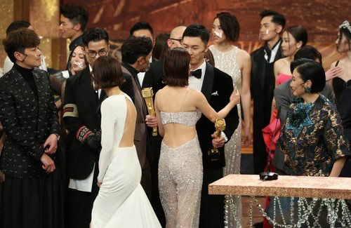 Vương Hạo Tín vừa giành cúp vàng TVB đã đối mặt với tin đồn hôn nhân rạn nứt - Ảnh 2.