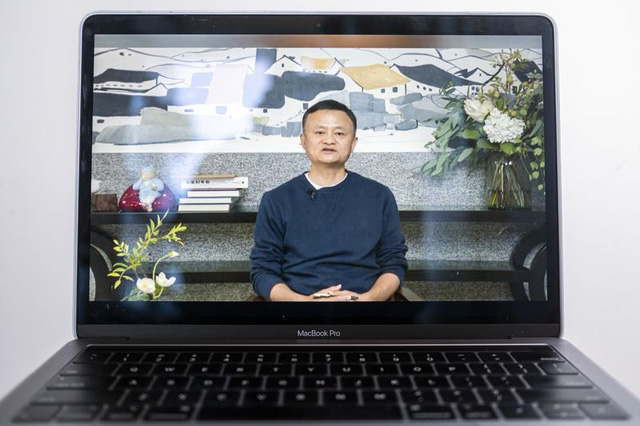 Jack Ma tái xuất sau 3 tháng, cổ phiếu Alibaba bật tăng mạnh - Ảnh 1.