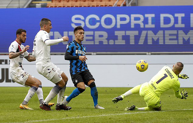 Inter Milan 6-2 Crotone: Đại tiệc bàn thắng - Ảnh 2.