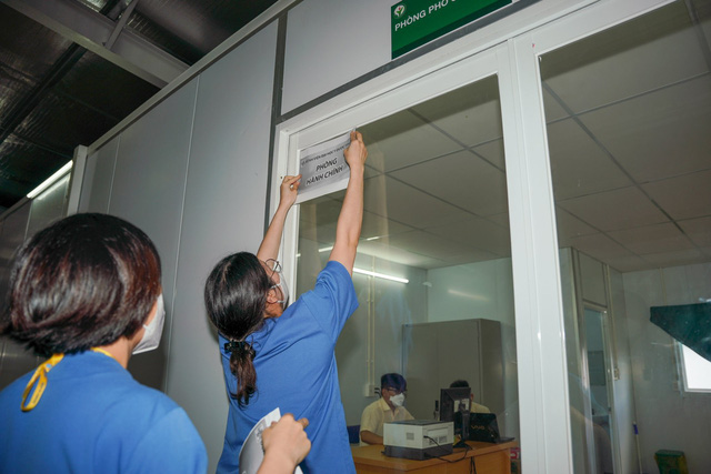 Chuyển giao Trung tâm Hồi sức người bệnh COVID-19 tại TP Hồ Chí Minh - Ảnh 1.