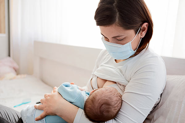 Trẻ sơ sinh có thể miễn dịch thụ động khi mẹ từng mắc COVID-19 - Ảnh 1.