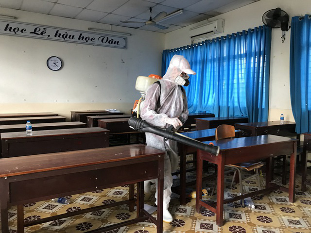 Học sinh TP Hồ Chí Minh dừng đến trường từ ngày 2/2 - Ảnh 1.