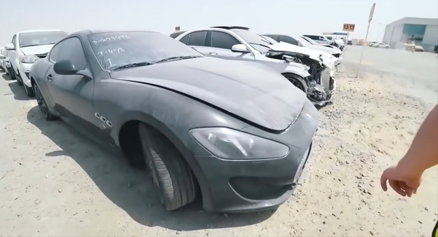 Vì sao ở Dubai có nhiều xe sang và siêu xe bị vứt bỏ như rác? | VTV.VN