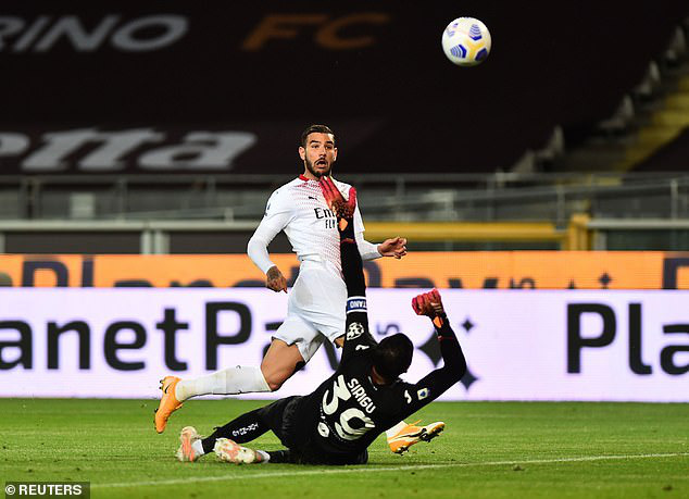 AC Milan nhấn chìm Torino 7 bàn không gỡ - Ảnh 2.