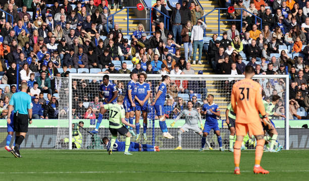 Leicester 0-1 Man City: De Bruyne tỏa sáng, MC giành ngôi đầu - Ảnh 1.