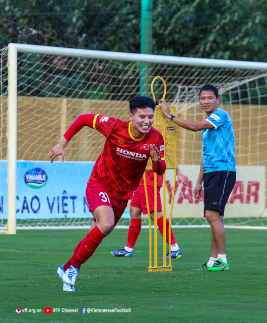ĐT Việt Nam tăng cường rèn đấu pháp, Châu Ngọc Quang hi vọng được ra sân đấu Borussia Dortmund - Ảnh 2.