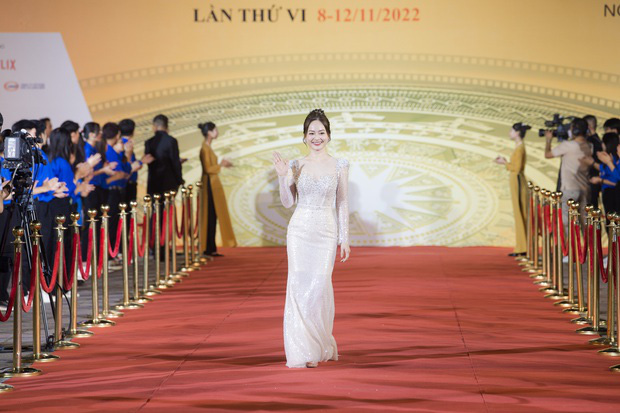 Hoa hậu Đỗ Thị Hà đọ sắc cùng dàn mỹ nhân tại lễ Khai mạc HANIFF VI - Ảnh 4.