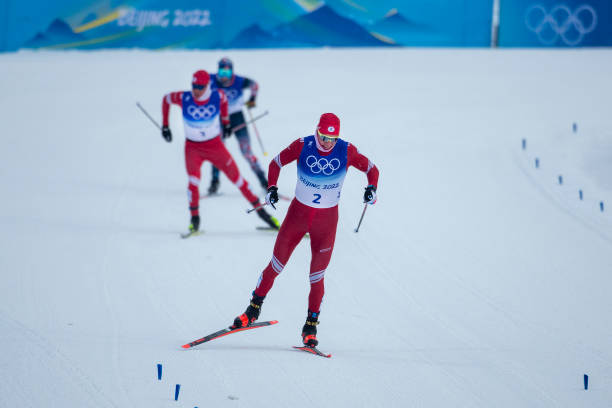 Alexander Bolshunov giành tấm HCV thứ 3 tại Olympic mùa đông 2022 - Ảnh 1.