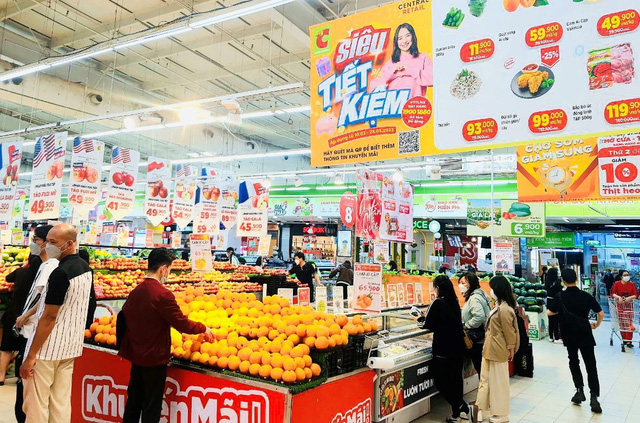 Nhiều siêu thị, cửa hàng mở cửa ngày đầu năm - Ảnh 1.